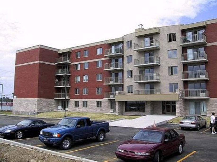 17000 Chemin Ste-Marie, Kirkland, QC, H9J 4B9 — photo 2