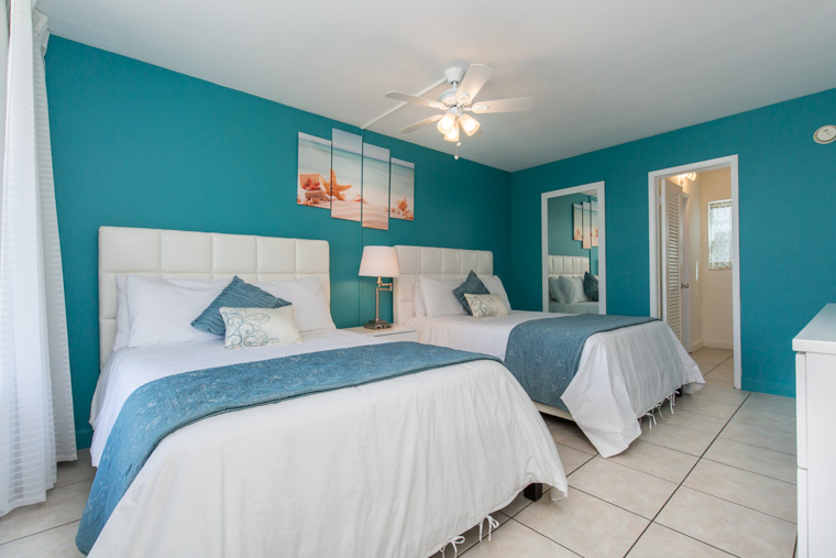 Stanard Efficiecy 2 beds 2 DBL Hotel
