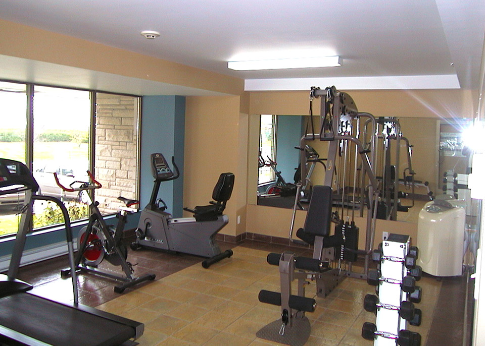 17000 Chemin Ste-Marie, Kirkland, QC, H9J 4B9 — photo 3