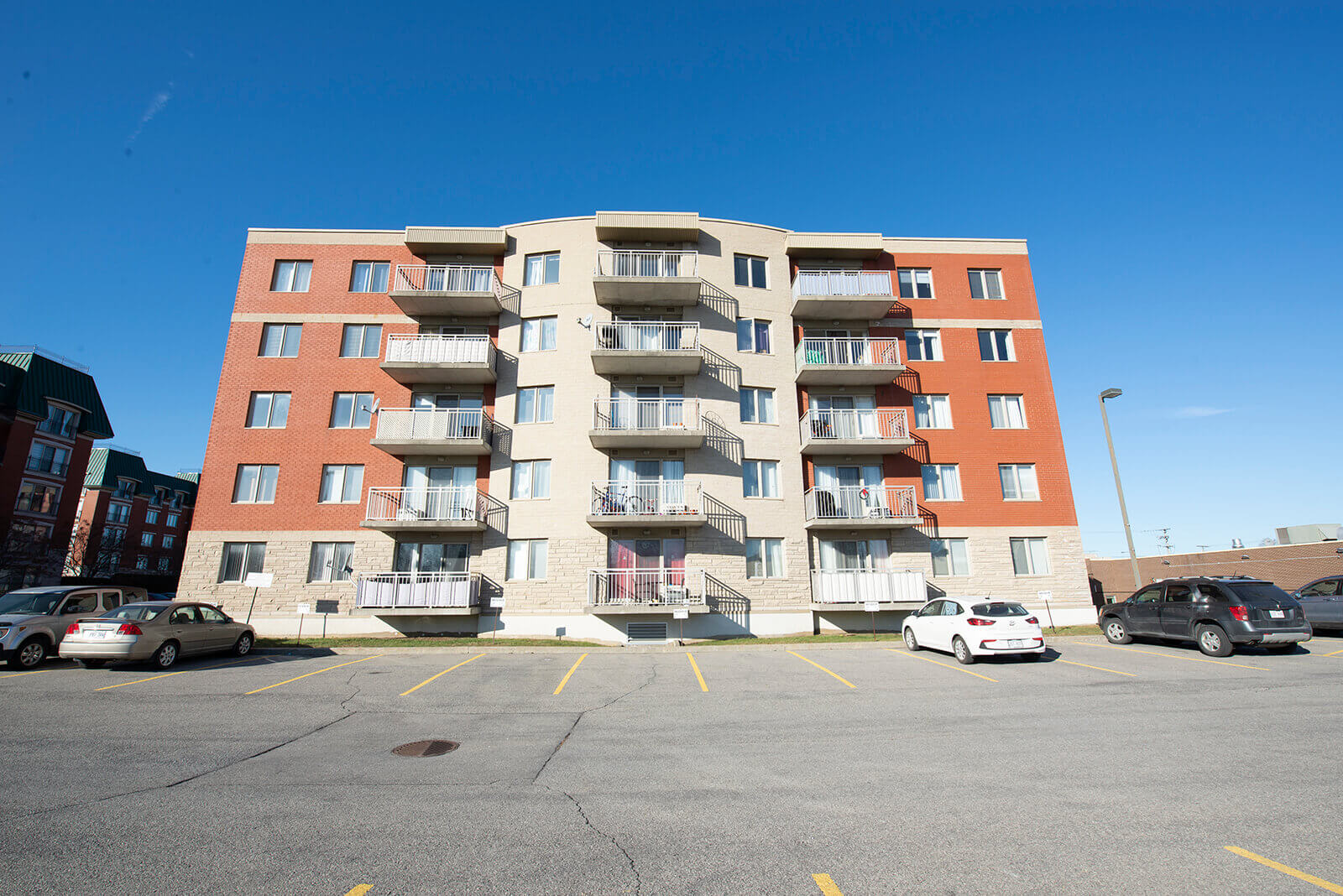 17000 Chemin Ste-Marie, Kirkland, QC, H9J 4B9 — photo 1